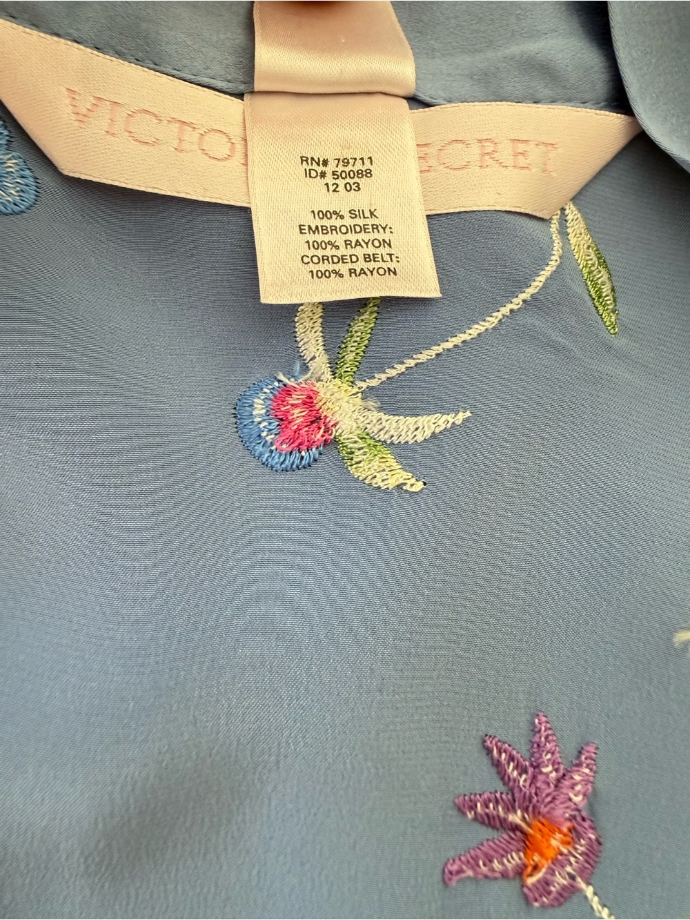 Vintage Victoria’s Secret Y2K Silk Floral Embroidered Kimono Robe ✨ - Picture 8 of 8